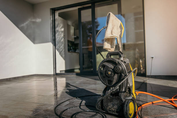 Best Graffiti Removal  in Webster, FL